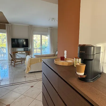 Nature Spacious Apt, 2km From Chania Old Town, Private Parking