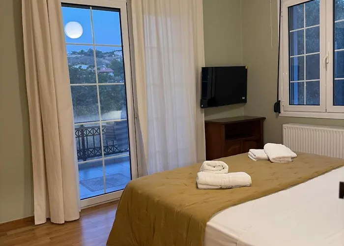 Nature Spacious Apt, 2km From Chania Old Town, Private Parking * Hanya