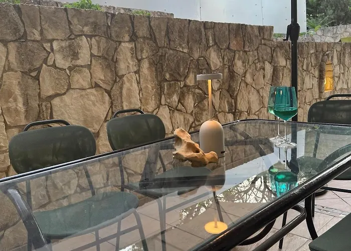 Nature Spacious Apt, 2km From Chania Old Town, Private Parking *