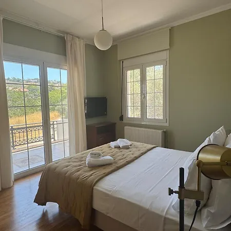 Nature Spacious Apt, 2km From Chania Old Town, Private Parking *