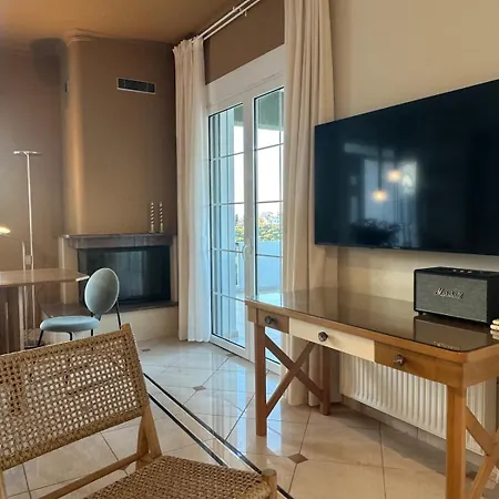 Nature Spacious Apt, 2km From Chania Old Town, Private Parking Appartement