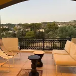 Nature Spacious Apt, 2km From Chania Old Town, Private Parking