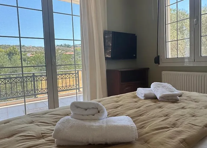 Nature Spacious Apt, 2km From Chania Old Town, Private Parking Lägenhet