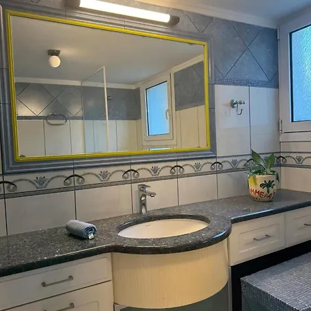 Nature Spacious Apt, 2km From Chania Old Town, Private Parking 아파트 *