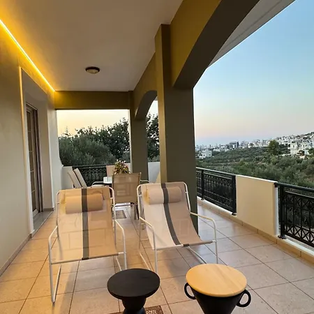 아파트 Nature Spacious Apt, 2km From Chania Old Town, Private Parking