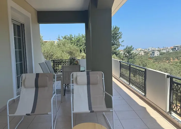 Nature Spacious Apt, 2km From Chania Old Town, Private Parking Apartman