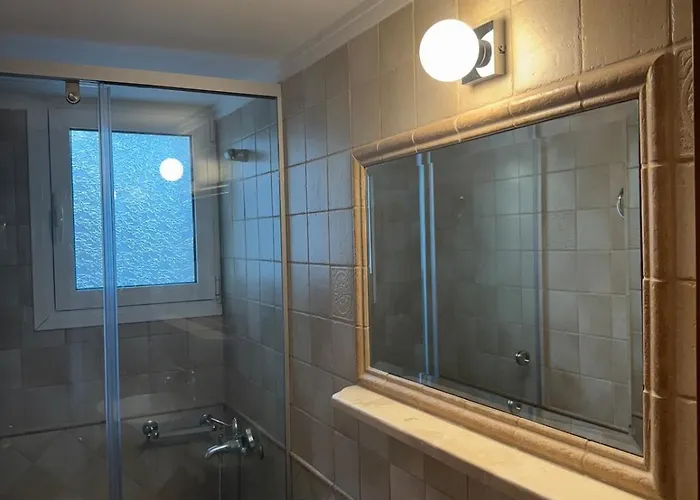 Nature Spacious Apt, 2km From Chania Old Town, Private Parking